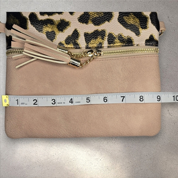 Jen & Co Tara Crossbody with Tassel Zippers And Wristlet Strap - Picture 8 of 10